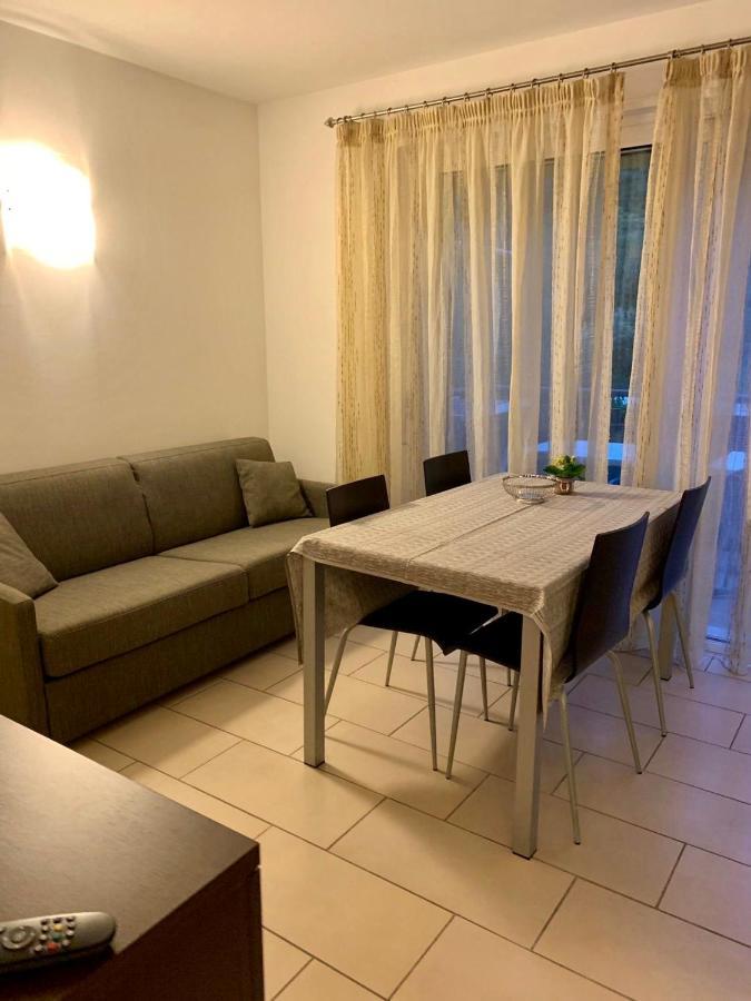 Casa Piccola Fewo Torbole Sul Garda Bagian luar foto